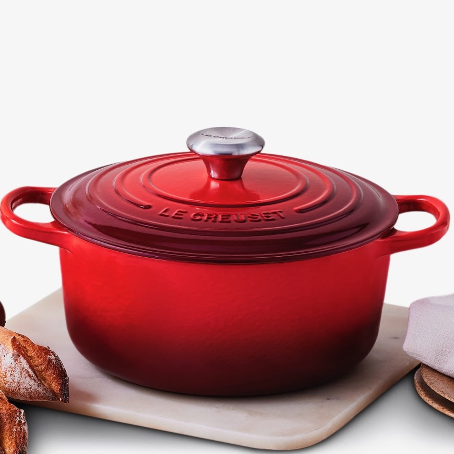 Le Creuset Cast Iron Dutch Oven – Premium Enamelled Casserole Dish for Superior Cooking